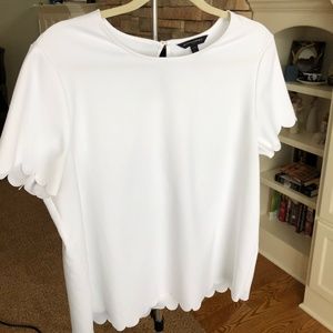 Banana Republic Scallop short sleeve